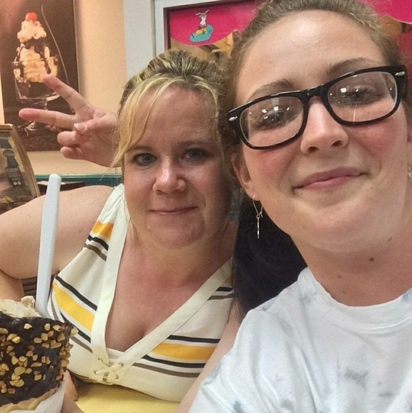 Finally got to meet up with my posh sis - Picture 2 of 4